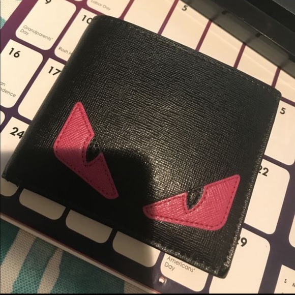 fendi “eye” wallet authentic. - Picture 1 of 6